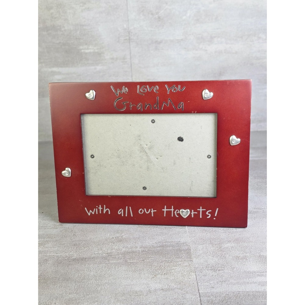 Red Wooden "We Love You Grandma" tabletop picture frame Fit 4x6 w.Metal Heart